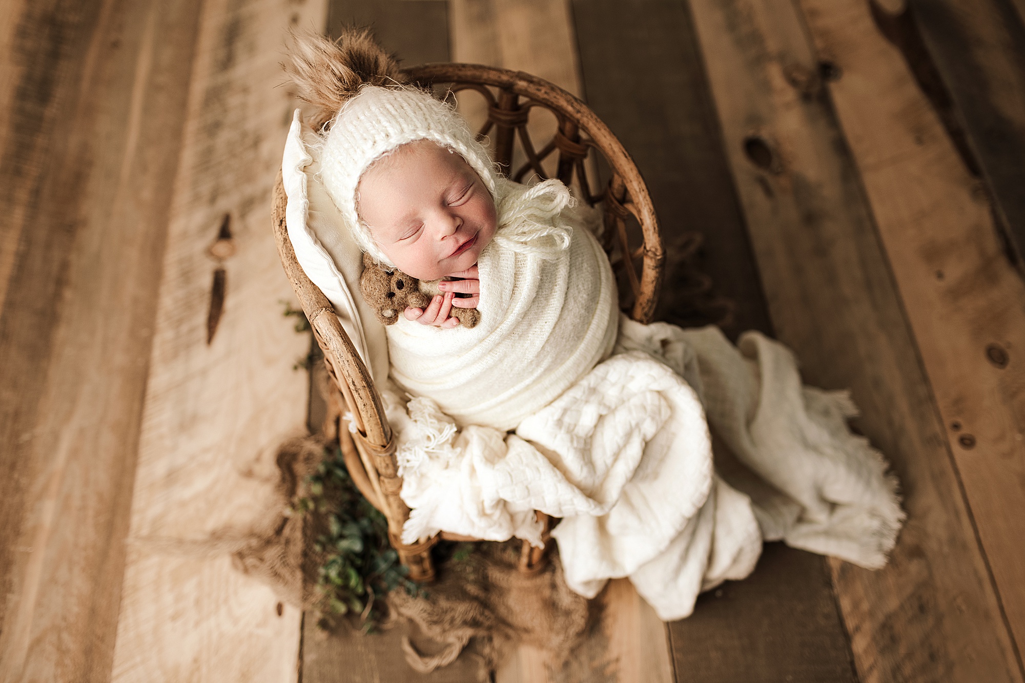 wrapped baby beginner newborn photography courses